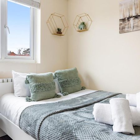 Twickenham Homes アイルワース エクステリア 写真
