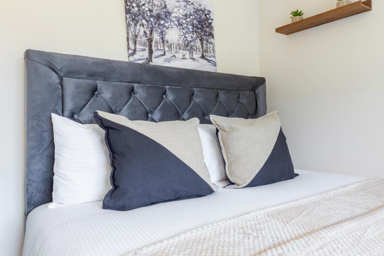 Twickenham Homes アイルワース エクステリア 写真