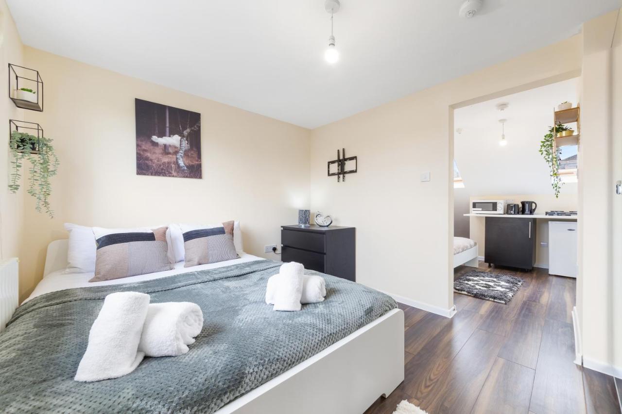 Twickenham Homes アイルワース エクステリア 写真