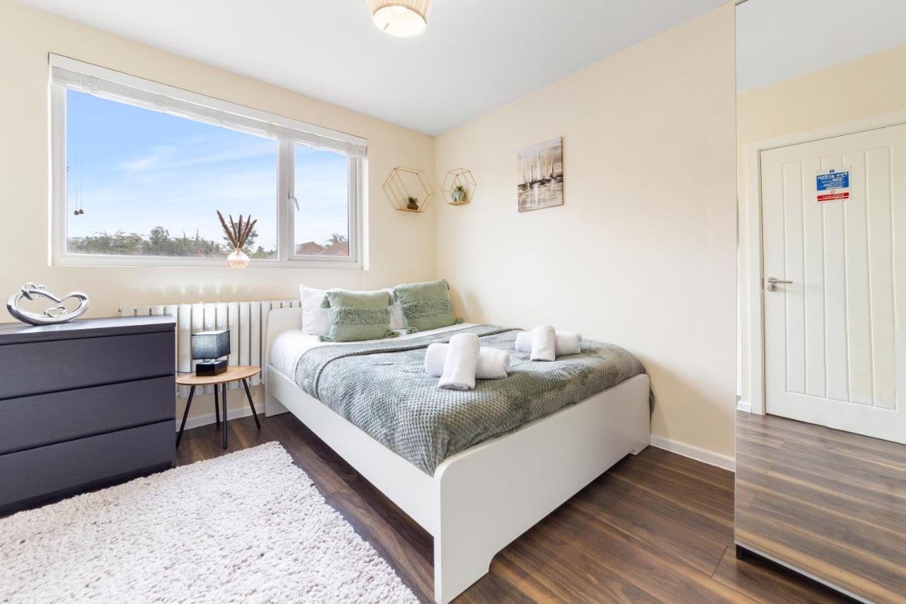 Twickenham Homes アイルワース エクステリア 写真