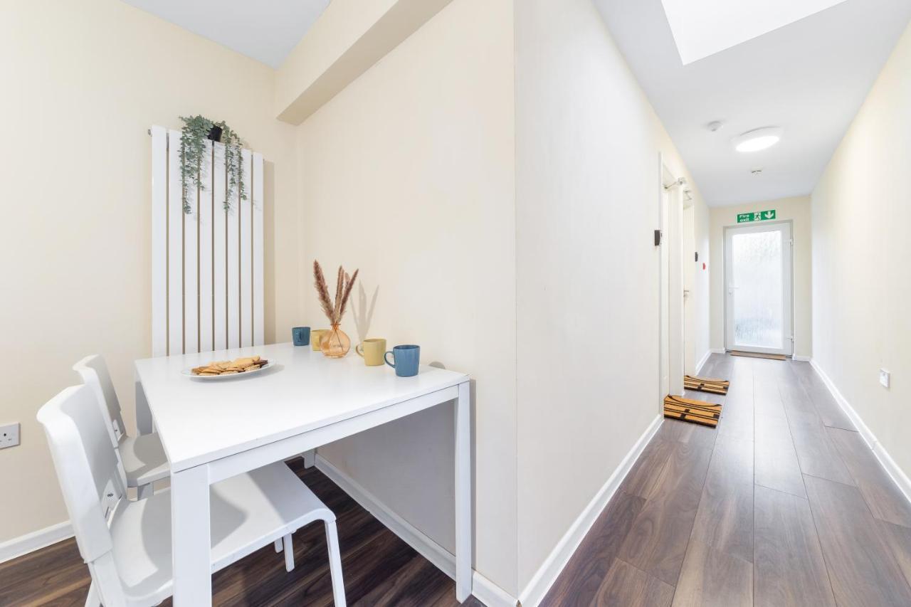 Twickenham Homes アイルワース エクステリア 写真